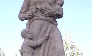 Madonna Of The Trail Madonna Of The Trail