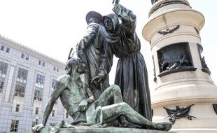 SFPioneerMonumentEarlyDays.jpg SFPioneerMonumentEarlyDays.jpg
