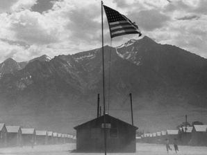 japanese_internment_camps_getty-615310630-feautre.jpg